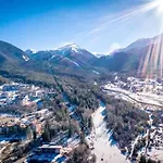 Host2u Highland Hideaway * Bansko